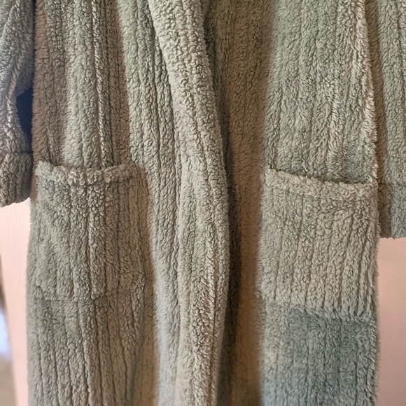 World Market Soft Robe - Picture 4 of 5